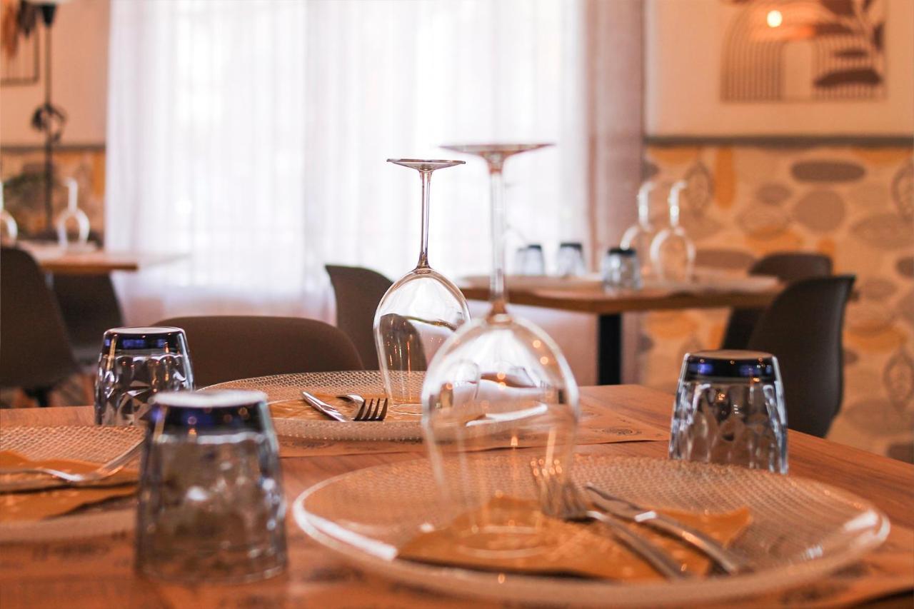 Vía Sevilla - Cádiz Alojamiento&restaurante El Cuervo (Andalusia)